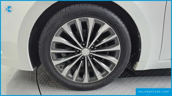 HYUNDAI GRANDEUR HG300 EXCLUSIVE