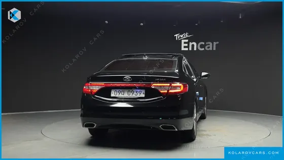 HYUNDAI GRANDEUR HG240 MODERN