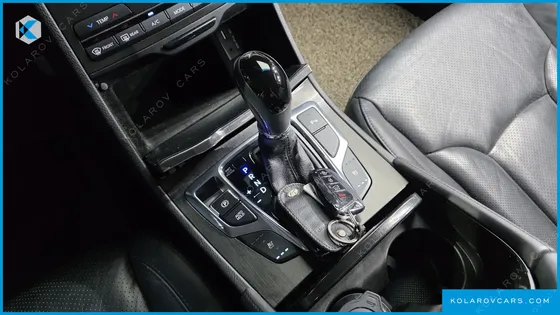 HYUNDAI GRANDEUR HG240 MODERN