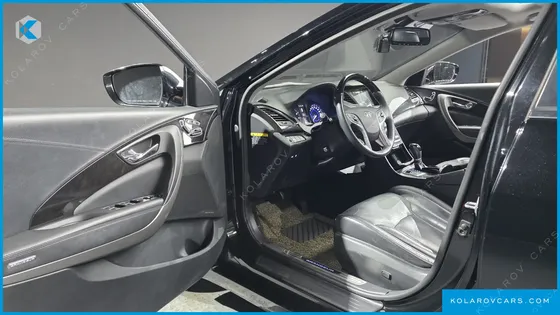HYUNDAI GRANDEUR HG240 MODERN