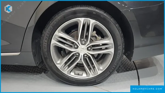 HYUNDAI GRANDEUR 3.0 PREMIUM