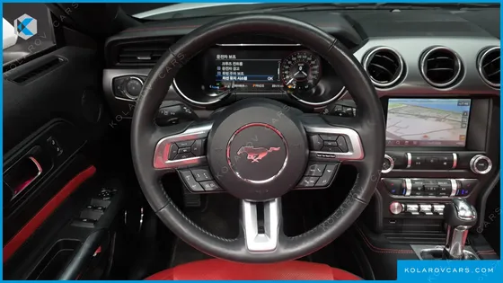 FORD MUSTANG CONVERTIBLE