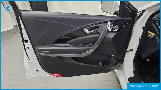 HYUNDAI GRANDEUR HG240 MODERN