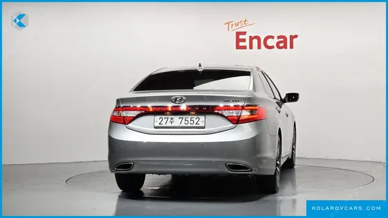 HYUNDAI GRANDEUR HG240 LUXURY