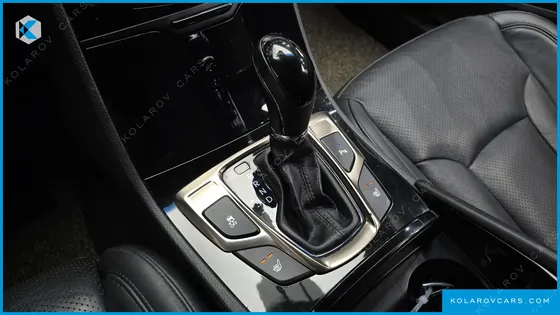 HYUNDAI GRANDEUR HG240 LUXURY