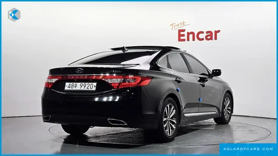 HYUNDAI GRANDEUR HG240 LUXURY