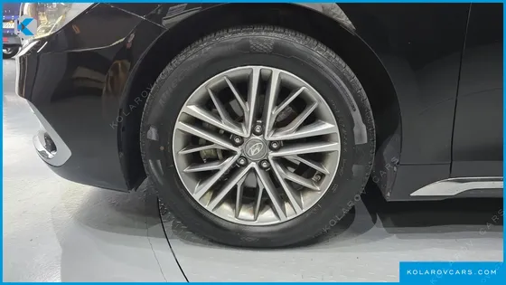 HYUNDAI GRANDEUR 3.0 LPI MODERN (RENTAL CAR)