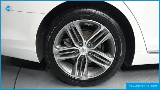HYUNDAI GRANDEUR 2.4 PREMIUM