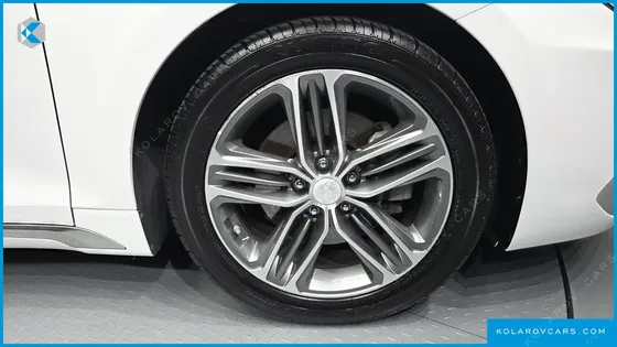 HYUNDAI GRANDEUR 2.4 PREMIUM