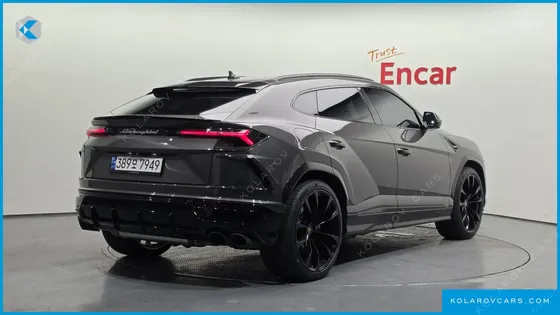 LAMBORGHINI URUS 4.0 V8