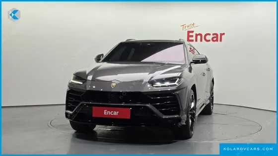 LAMBORGHINI URUS 4.0 V8