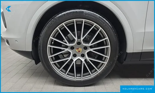 PORSCHE CAYENNE 3.0 COUPE PLATINUM EDITION