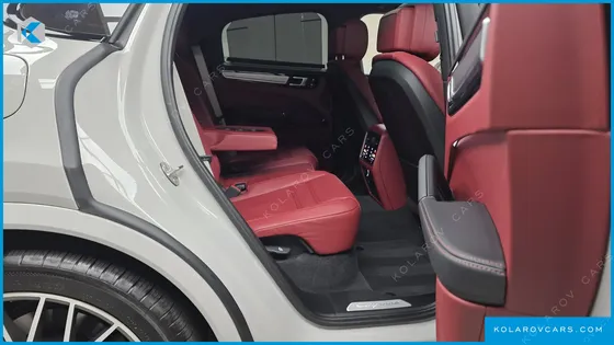 PORSCHE CAYENNE 3.0 COUPE PLATINUM EDITION