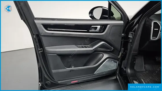 PORSCHE CAYENNE 3.0 COUPE