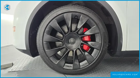 TESLA MODEL Y LONG RANGE AWD