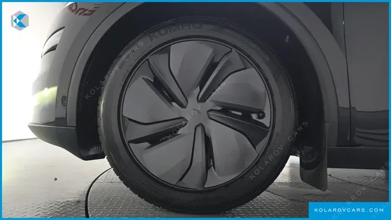 TESLA MODEL Y PREMIUM LONG RANGE AWD