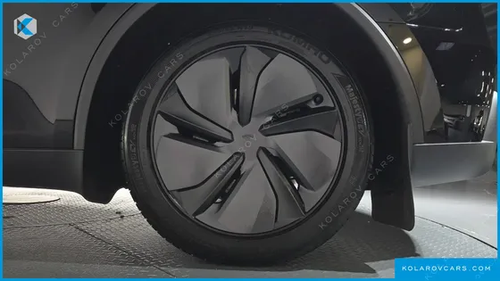 TESLA MODEL Y PREMIUM LONG RANGE AWD