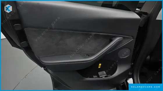 TESLA MODEL Y RWD
