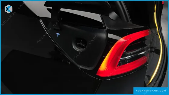 TESLA MODEL Y RWD