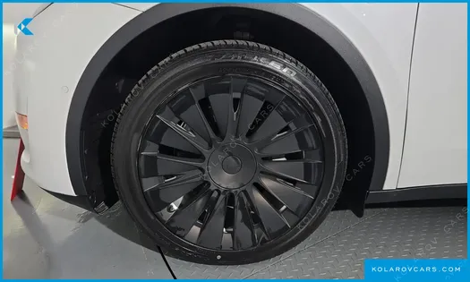 TESLA MODEL Y LONG RANGE AWD