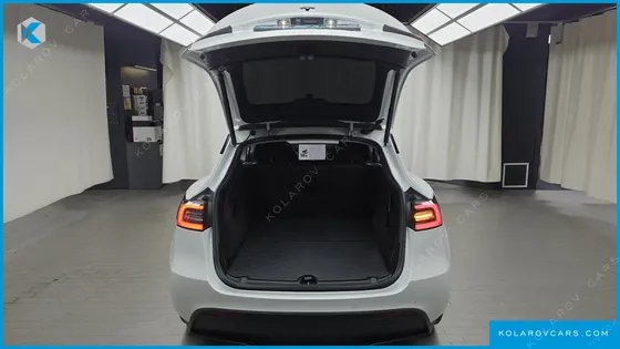 TESLA MODEL Y LONG RANGE AWD