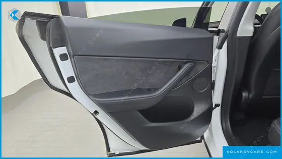 TESLA MODEL Y LONG RANGE AWD
