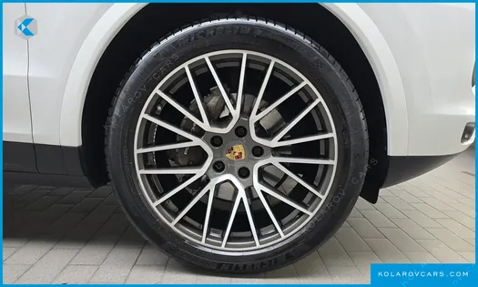 PORSCHE CAYENNE 3.0