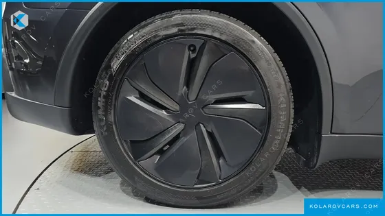 TESLA MODEL Y RWD