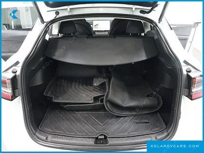 TESLA MODEL Y RWD
