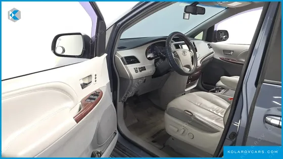TOYOTA SIENNA 3.5 AWD