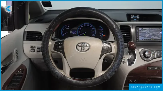 TOYOTA SIENNA 3.5 AWD