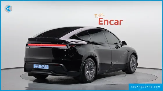 TESLA MODEL Y L LONG RANGE AWD