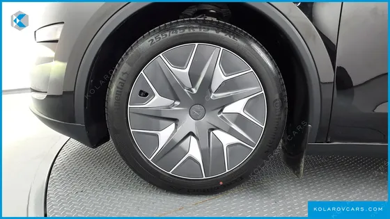 TESLA MODEL Y L LONG RANGE AWD