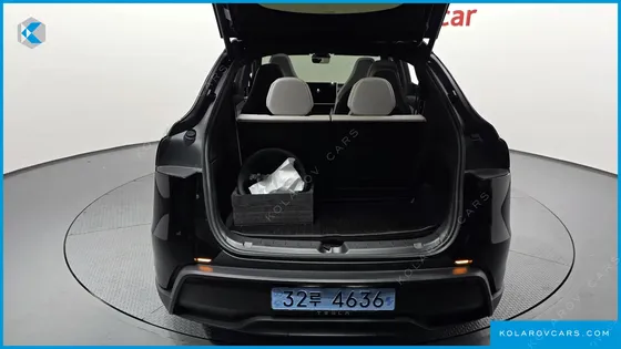 TESLA MODEL Y L LONG RANGE AWD