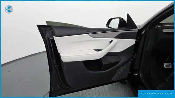 TESLA MODEL Y L LONG RANGE AWD