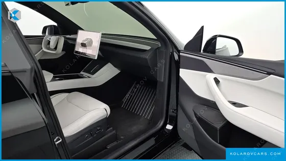 TESLA MODEL Y L LONG RANGE AWD
