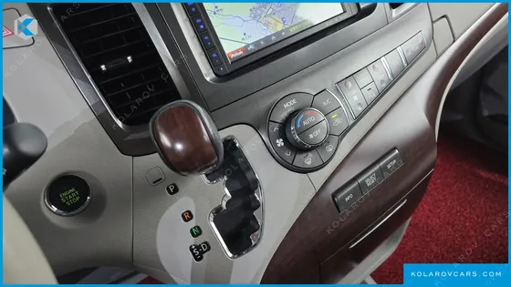 TOYOTA SIENNA 3.5 AWD