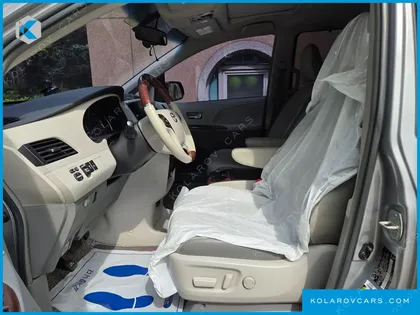 TOYOTA SIENNA 3.5