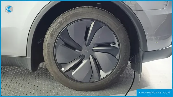 TESLA MODEL Y RWD