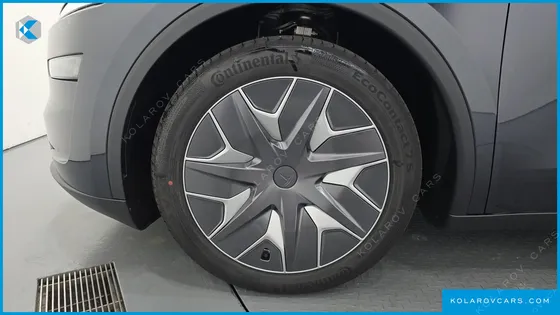 TESLA MODEL Y L LONG RANGE AWD