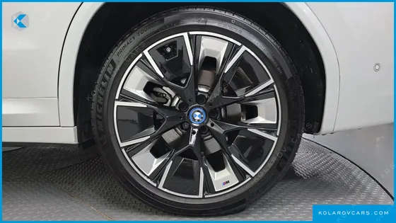 BMW IX3 M SPORTS