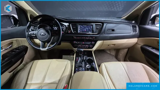 KIA CARNIVAL 7-SEATER LIMOUSINE