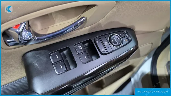 KIA CARNIVAL 7-SEATER LIMOUSINE