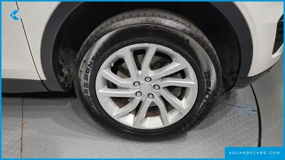 LAND ROVER DISCOVERY SPORT 2.0 TD4 SE (150PS)