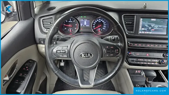 KIA CARNIVAL 9-SEATER LUXURY