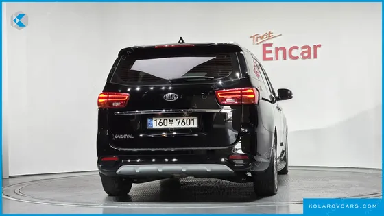KIA CARNIVAL 9-SEATER PRSTIGE