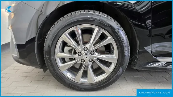 KIA CARNIVAL 9-SEATER PRSTIGE