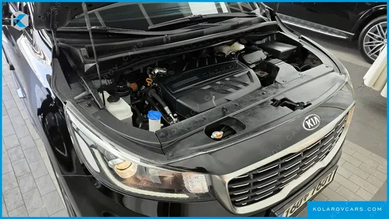 KIA CARNIVAL 9-SEATER PRSTIGE