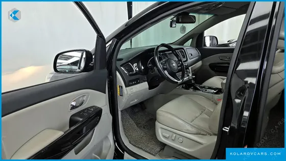 KIA CARNIVAL 9-SEATER PRSTIGE