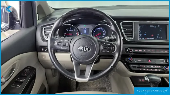 KIA CARNIVAL 9-SEATER PRSTIGE